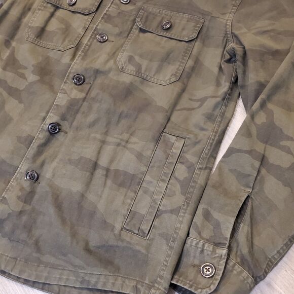 Abercrombie & Fitch Button Shirt Mens Small Green Camo Field Shacket Cotton - Picture 3 of 6